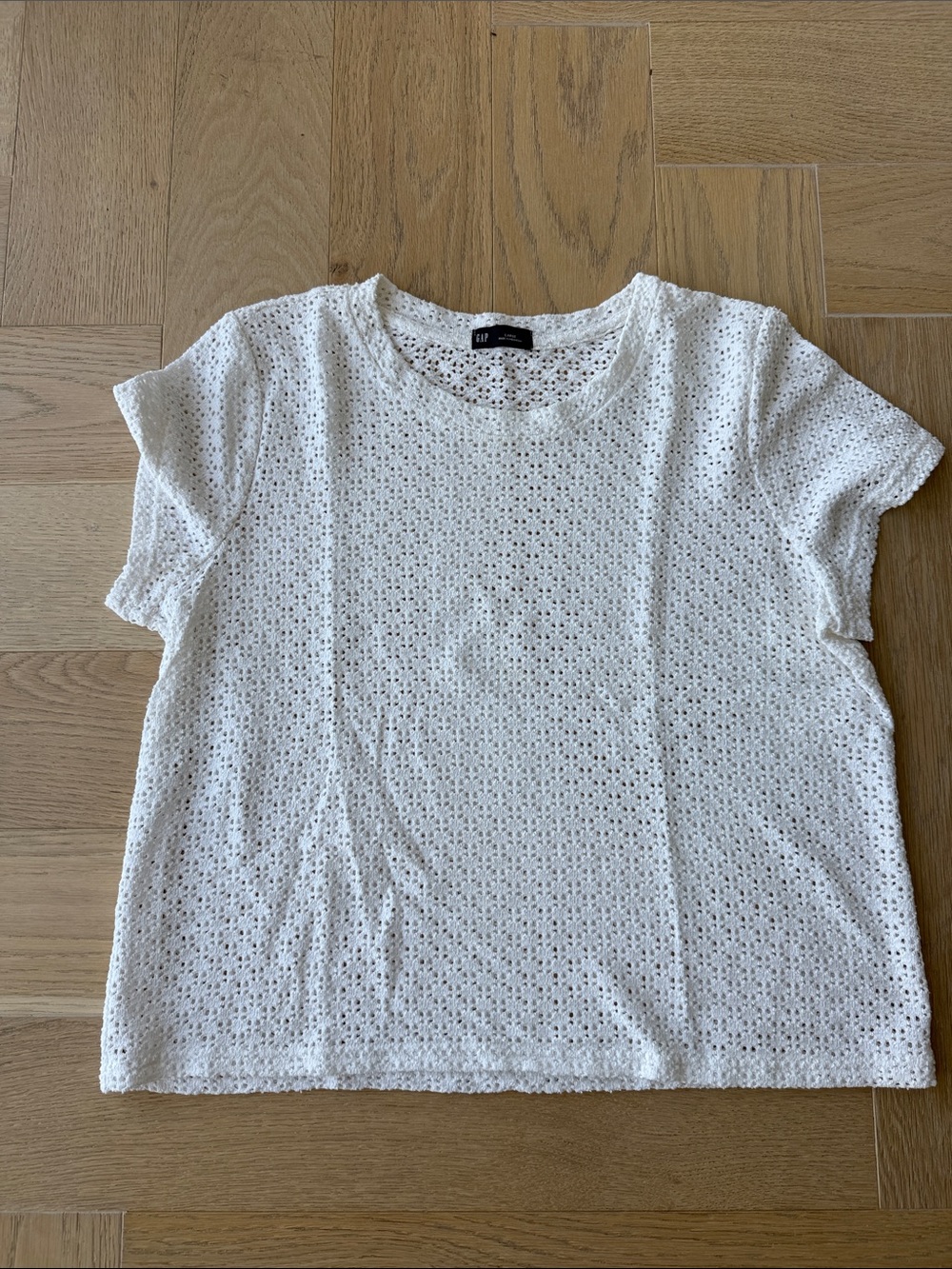 GAP White Eyelet Short Sleeve Knit Tee